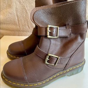 Dr. Martens Kristy Slouch Boots Sz 7